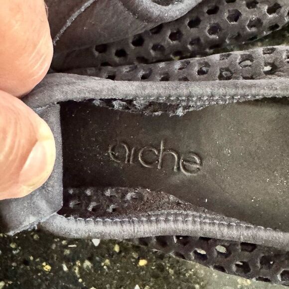 Arche ONAKHO Laser Cut Demi Wedge | Black - Picture 7 of 10